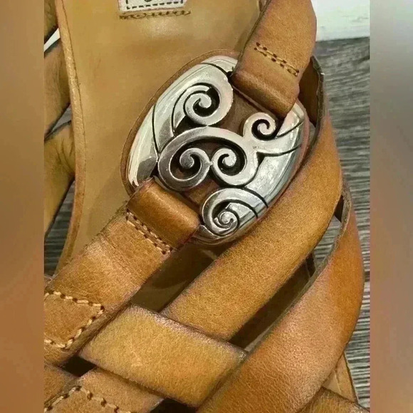 Brighton Twain Brown Leather Womens Slip-On Heel Pumps - Picture 4 of 6